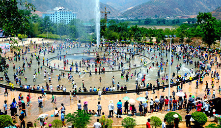 fg-b-152  《美麗傣鄉(xiāng)戛灑新》  潘泉 攝.JPG