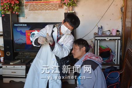 奔走在抗“疫”路上的鄉(xiāng)村醫(yī)生：我是村醫(yī)，更是一名黨員！ (3)