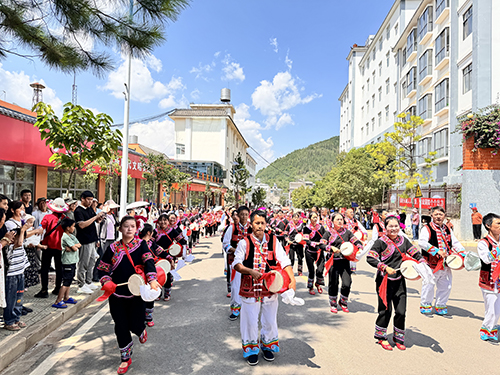 彝歌動人 火光熠熠1.jpg 彝歌動人 火光熠熠1.jpg