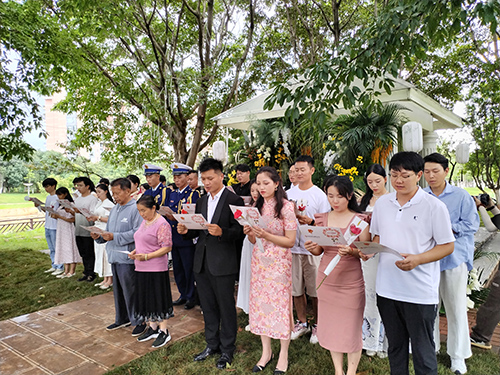 紅塔區20對新人參加集體婚禮.jpg 紅塔區20對新人參加集體婚禮.jpg