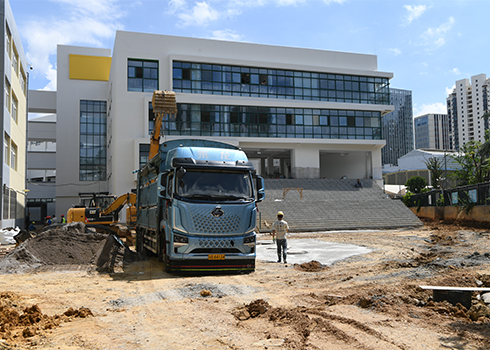 玉溪一小紫藝校區(qū)二期項目建設進入收尾階段.jpg 玉溪一小紫藝校區(qū)二期項目建設進入收尾階段.jpg