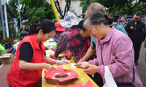 社區(qū)多彩活動(dòng)迎中秋.jpg