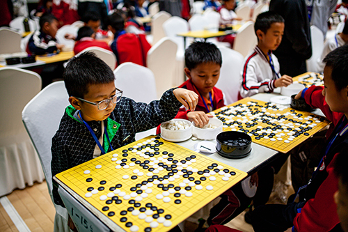 380余名小棋手同場對弈.jpg