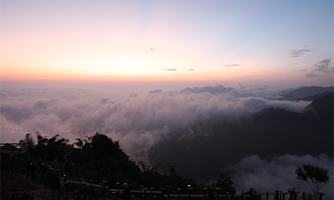 哀牢山云海美如畫.jpg