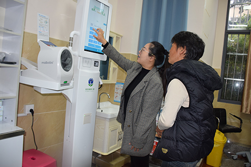 服務(wù)慢病人群 守護(hù)一方健康.jpg