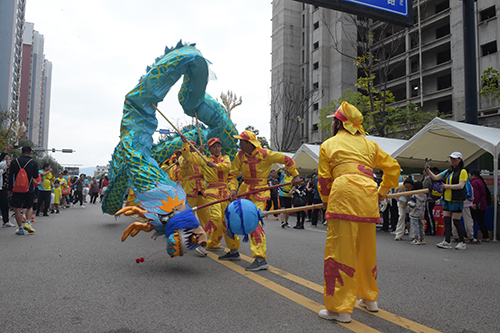 參加生態(tài)公益行活動(dòng) 爭當(dāng)生態(tài)文明踐行者.jpg