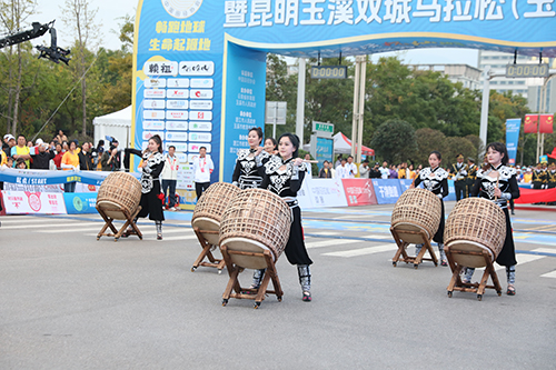 參加生態(tài)公益行活動(dòng) 爭當(dāng)生態(tài)文明踐行者1.jpg