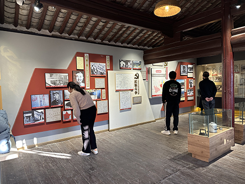 賡續(xù)紅色血脈 厚植愛國情懷1.jpg