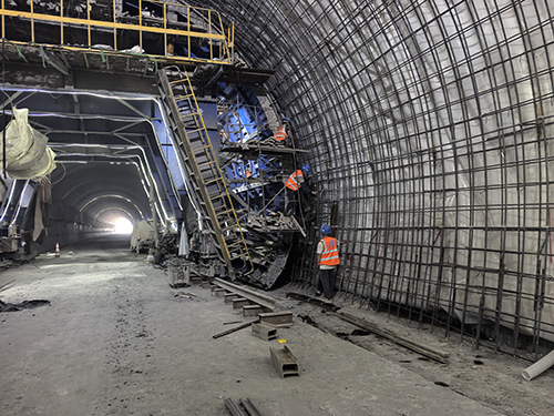 峨石紅高速石洞山隧道全面復工.jpg 峨石紅高速石洞山隧道全面復工.jpg