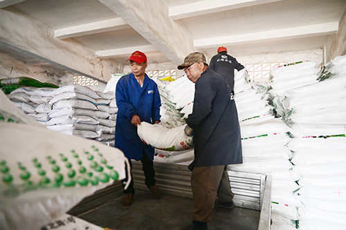 峨山抓好農資儲備供應工作.jpg 峨山抓好農資儲備供應工作.jpg