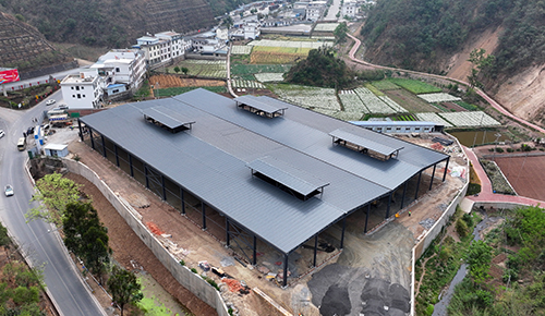 滇一服飾服裝加工生產線項目建設正酣.jpg 滇一服飾服裝加工生產線項目建設正酣.jpg