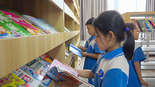 館校聯動點亮兒童閱讀之光.jpg 館校聯動點亮兒童閱讀之光.jpg