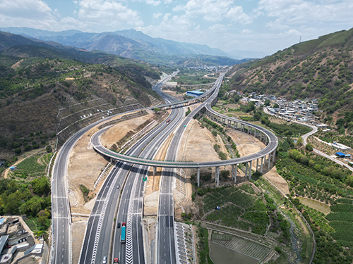 永金高速新平（戛灑）至元江（紅光）段通車.jpg