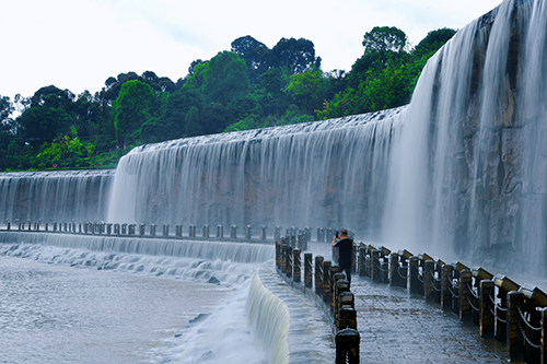 玉溪瀑布生態(tài)公園魅力盡顯.jpg