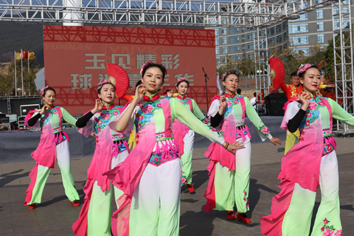 玉溪:體育賽事搭臺(tái)促“三交” 共繪民族團(tuán)結(jié)同心圓1.jpg 玉溪:體育賽事搭臺(tái)促“三交” 共繪民族團(tuán)結(jié)同心圓1.jpg