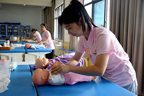 家政服務行業職業技能大賽舉行.jpg 家政服務行業職業技能大賽舉行.jpg