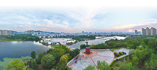 厚植家國情懷 凝聚奮進力量.jpg