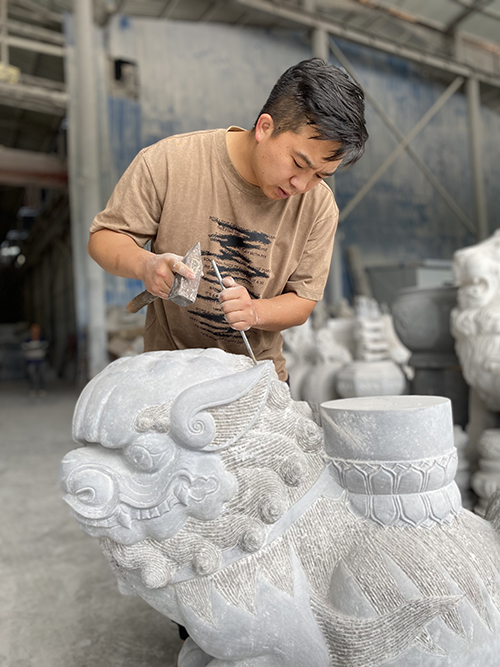 青石雕獅魂匠心守文脈1.jpg