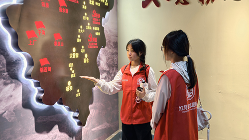 用青春智慧助力基層發展1.jpg 用青春智慧助力基層發展1.jpg