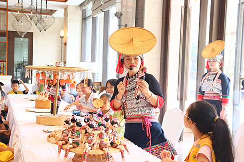 新平縣以“酒店+”模式助推文旅產(chǎn)業(yè)發(fā)展.jpg 新平縣以“酒店+”模式助推文旅產(chǎn)業(yè)發(fā)展.jpg