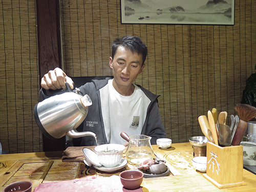 云海深處的茶香傳奇.jpg 云海深處的茶香傳奇.jpg