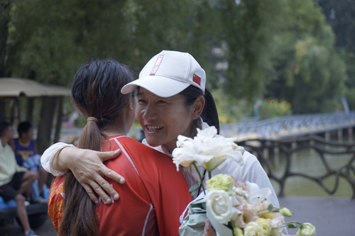 星光背后的“點燈人”.jpg 星光背后的“點燈人”.jpg