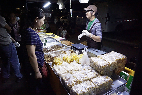 ——玉溪市夜間經濟觀察1.jpg ——玉溪市夜間經濟觀察1.jpg