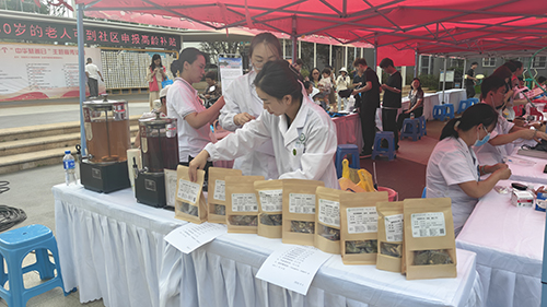 第十個“中華慈善日”主題活動舉行.jpg 第十個“中華慈善日”主題活動舉行.jpg