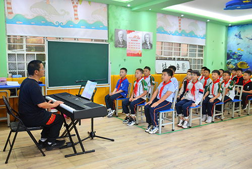 一草一木皆育人 文明新風滿校園.jpg 一草一木皆育人 文明新風滿校園.jpg