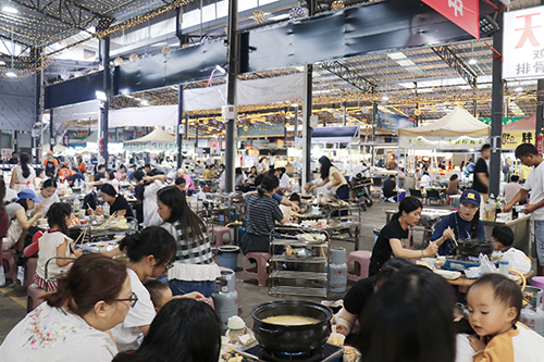 “美食 文體旅”助力玉溪服務(wù)消費5.jpg “美食 文體旅”助力玉溪服務(wù)消費5.jpg