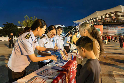 凝聚共識打造“玉溪質量”金名片.jpg 凝聚共識打造“玉溪質量”金名片.jpg