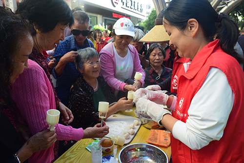 中秋聚鄰里 溫情滿社區.jpg