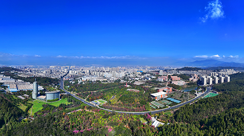 青春逐綠,共繪玉溪“山水長卷”.jpg 青春逐綠,共繪玉溪“山水長卷”.jpg