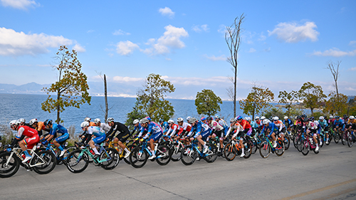 2025中國公路自行車職業聯賽暨“環云南”公路自行車賽玉溪站激情開賽.jpg