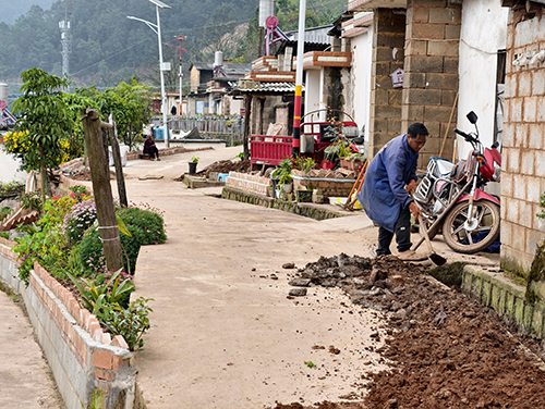 玉溪政企社協同發力探索創新社會工作模式.jpg 玉溪政企社協同發力探索創新社會工作模式.jpg