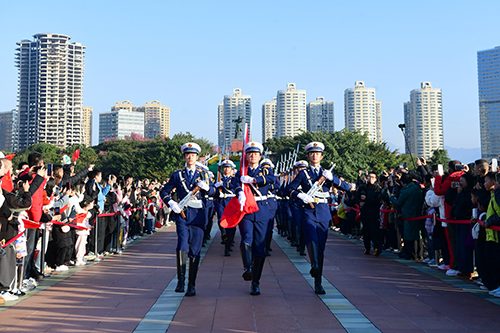 玉溪市歡慶元旦暨聶耳故鄉“同升國旗·同唱國歌”活動舉行.jpg 玉溪市歡慶元旦暨聶耳故鄉“同升國旗·同唱國歌”活動舉行.jpg
