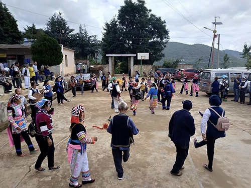 彝家臘肉香 山寨年味濃.jpg 彝家臘肉香 山寨年味濃.jpg