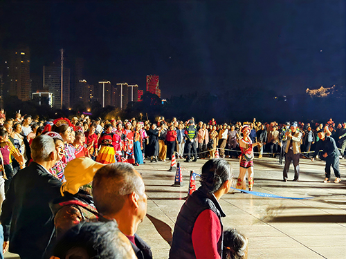 歡歌笑語慶佳節(jié) 幸福滿溢玉溪城1.jpg