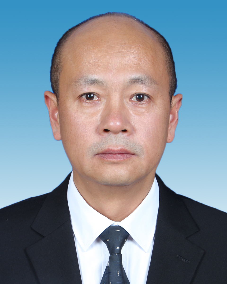 楊峰.jpg 楊峰.jpg